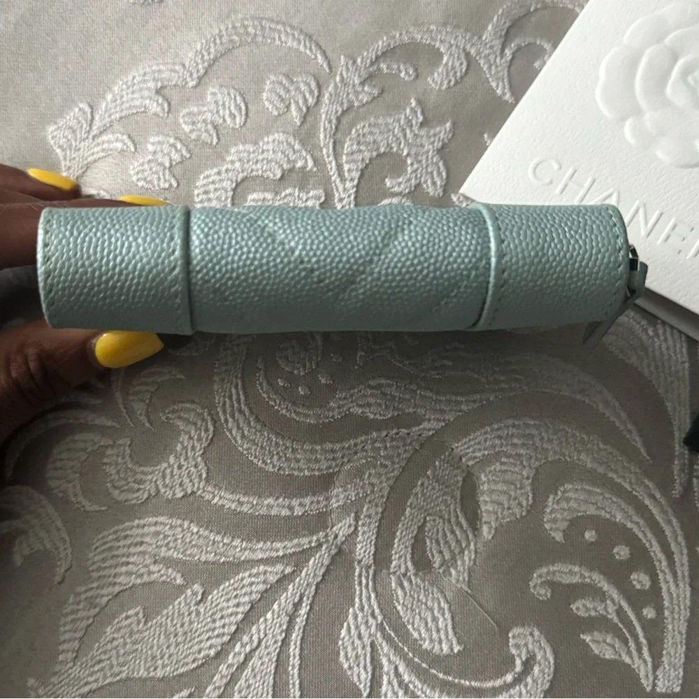CHANEL Light Blue Leather Zipped Coin Purse (New in Box)